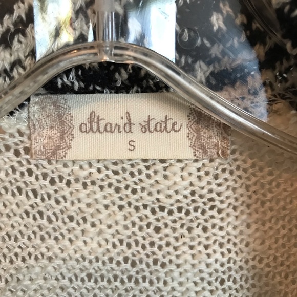 Long cardigan sweater - Picture 2 of 2